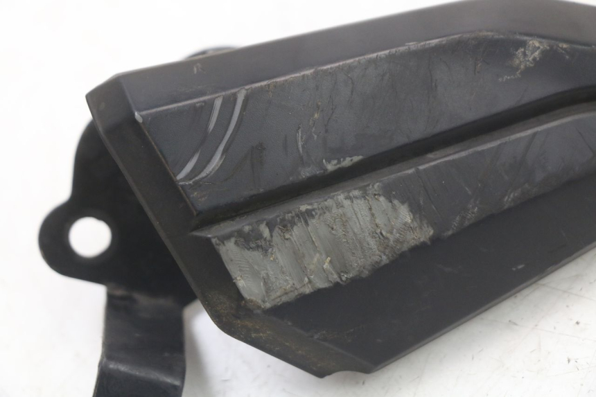 photo de REAR LEFT FOOTREST MOUNT PEUGEOT BELVILLE 125 (2017 - 2021) - Component detail