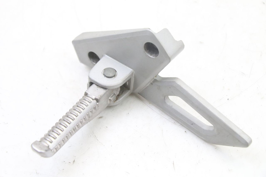 photo de REAR LEFT FOOTREST MOUNT PEUGEOT SPEEDFIGHT 3 LC 2T 50 (2009 - 2015) - Main view