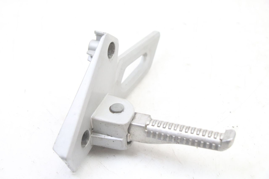 photo de REAR LEFT FOOTREST MOUNT PEUGEOT SPEEDFIGHT 3 LC 2T 50 (2009 - 2015) - Component detail