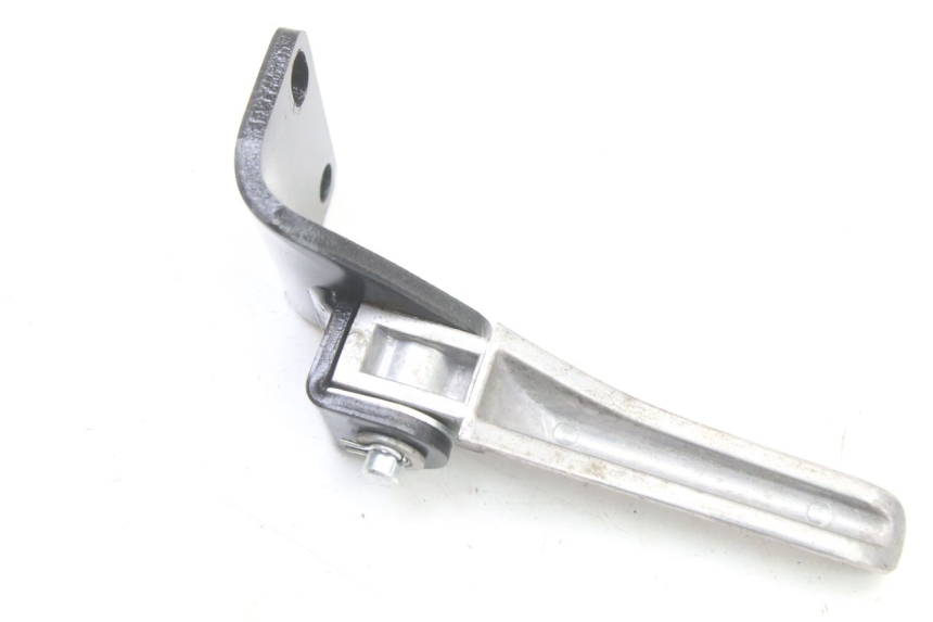 photo de REAR LEFT FOOTREST MOUNT PIAGGIO NRG POWER PUREJET 50 (2018 - 2021) - Alternative perspective