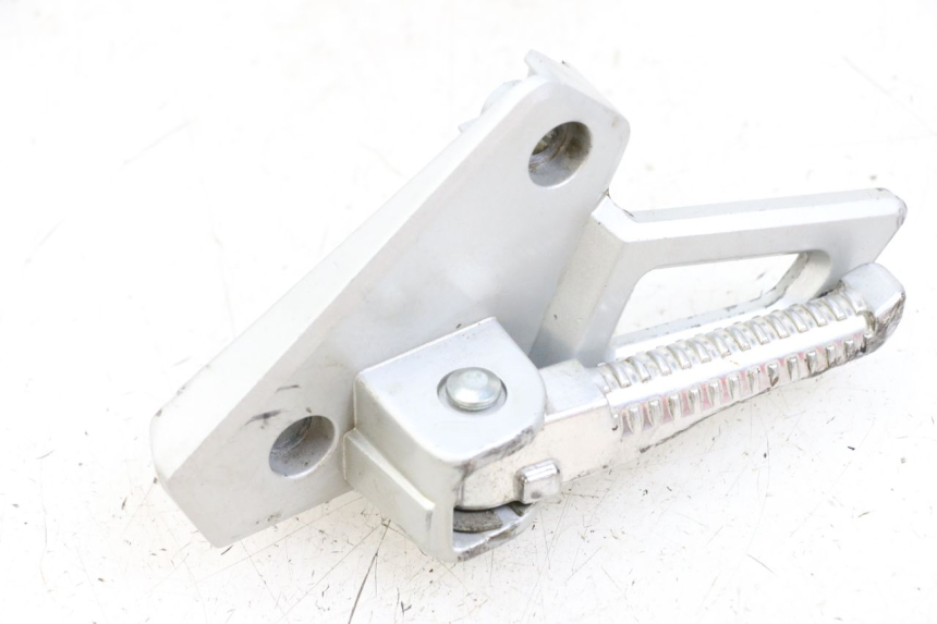 photo de REAR LEFT FOOTREST MOUNT PEUGEOT SPEEDFIGHT 4 2T 50 (2015 - 2019) - Component detail