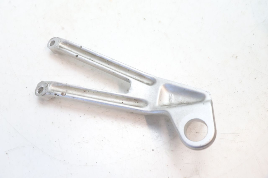 photo de REAR LEFT FOOTREST MOUNT DUCATI SS IE DS CARENEE 1000 (2002 - 2006) - Alternative perspective
