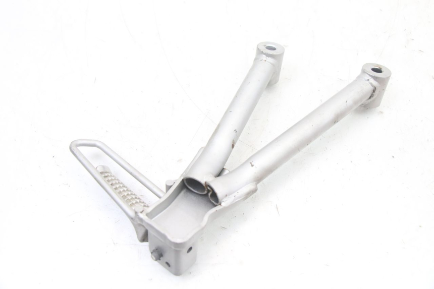 photo de LEFT REAR FOOTREST MOUNT SUZUKI GSF S BANDIT 600 (2000 - 2004) - Fixing points details