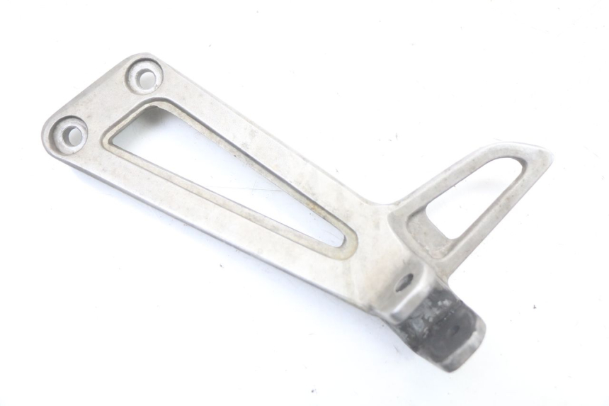 photo de REAR LEFT FOOTREST MOUNT YAMAHA TDR DELTABOX 125 (1997 - 2003) - Component detail