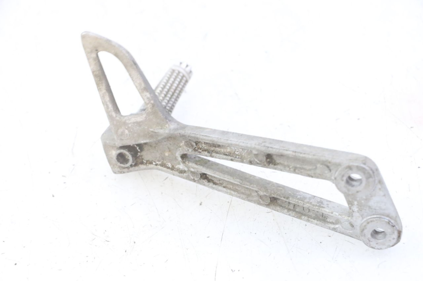 photo de REAR LEFT FOOTREST MOUNT YAMAHA TDR DELTABOX 125 (1997 - 2003) - Technical close-up