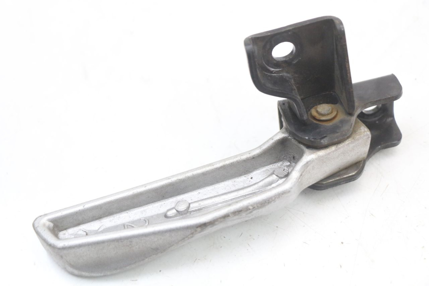 photo de REAR LEFT FOOTREST MOUNT PEUGEOT TWEET 125 (2018 - 2021) - Alternative perspective