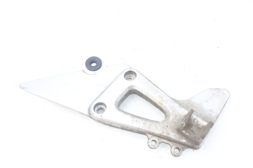 photo de LEFT REAR FOOTREST MOUNT SUZUKI XF FREEWIND 650 (1997 - 2003) - Main view