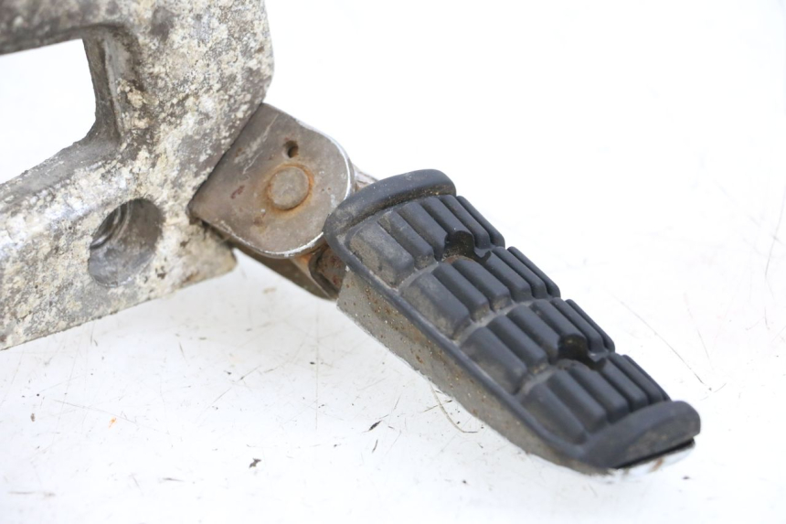 photo de REAR LEFT FOOTREST MOUNT YAMAHA XJ F 900 (1983 - 1994) - Product overview