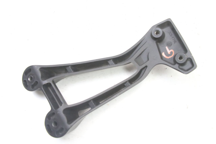 photo de REAR LEFT FOOTREST MOUNT YAMAHA TRACER 7 700 (2020 - 2024) - Product overview