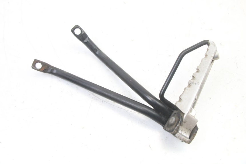 photo de REAR LEFT FOOTREST MOUNT YAMAHA TZR 50 (2008 - 2016) - Technical close-up
