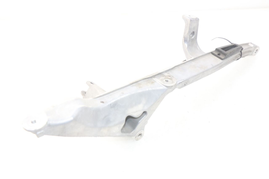 photo de REAR LEFT FOOTREST MOUNT YAMAHA YP T-MAX TMAX 530 (2017 - 2020) - Component detail