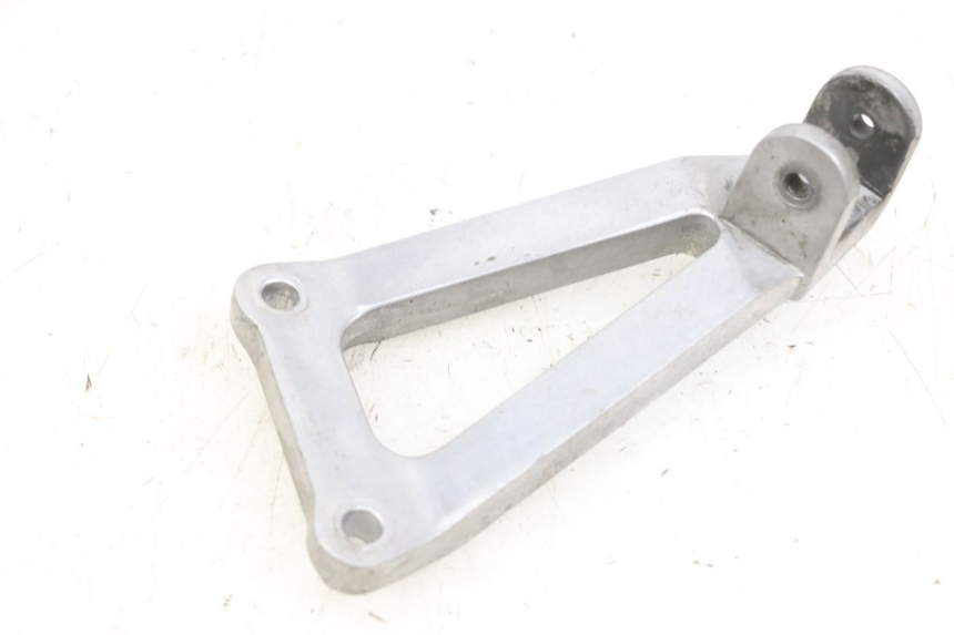 photo de REAR LEFT FOOTREST MOUNT KAWASAKI ZR 7 750 (1999 - 2004) - Main view