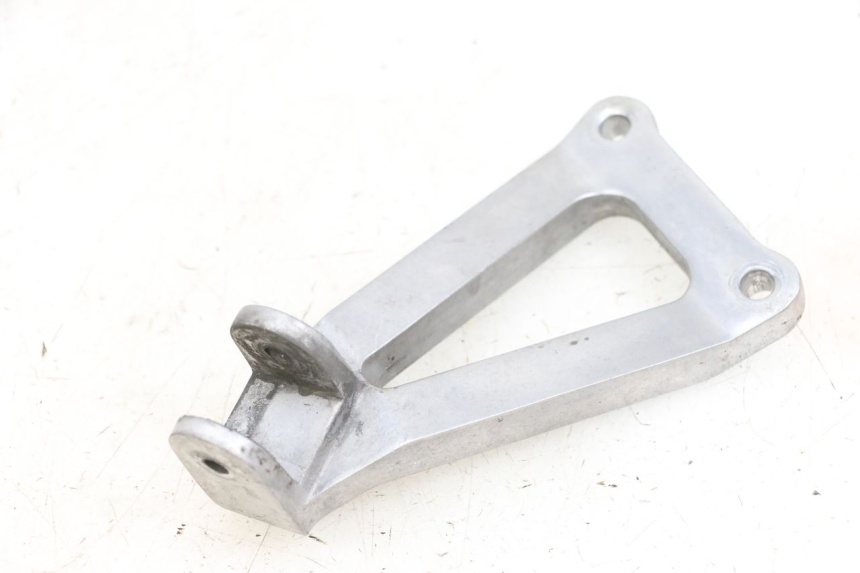 photo de REAR LEFT FOOTREST MOUNT KAWASAKI ZR 7 750 (1999 - 2004) - Product overview
