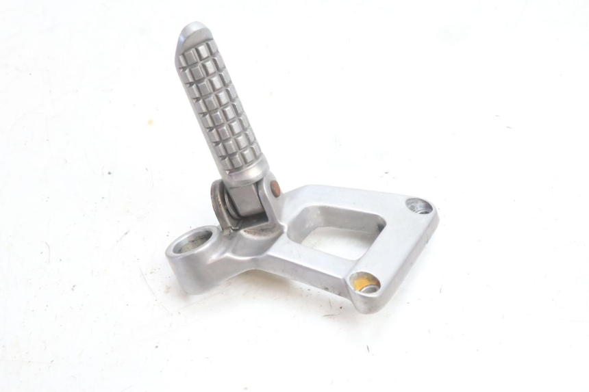 photo de REAR LEFT FOOTREST MOUNT KAWASAKI ZZR 600 (1995 - 2004) - Component detail
