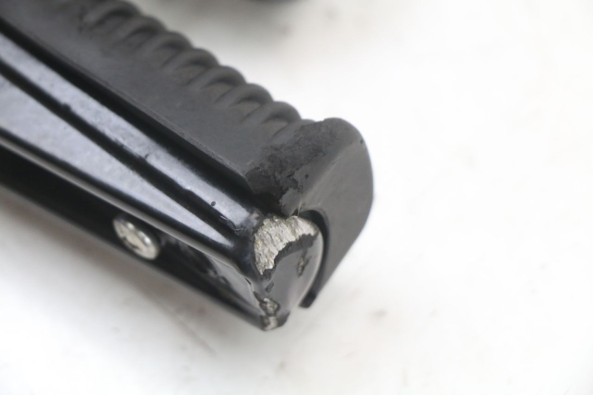 photo de FRONT RIGHT FOOTREST MOUNT ARCHIVE CAFE RACER 4T 50 (2019 - 2024) - Product overview