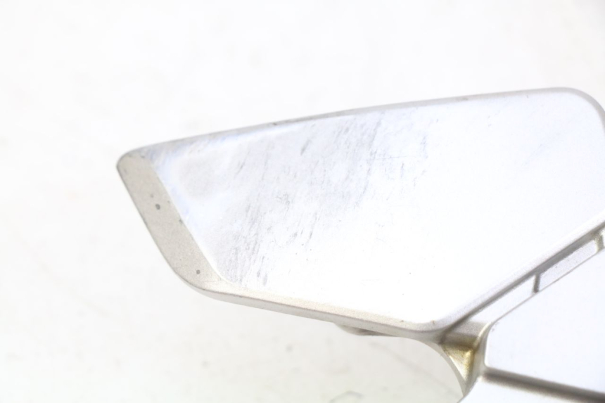 photo de RIGHT FRONT FOOTREST BRACKET HONDA CB R 1000 (2018 - 2023) - Product overview