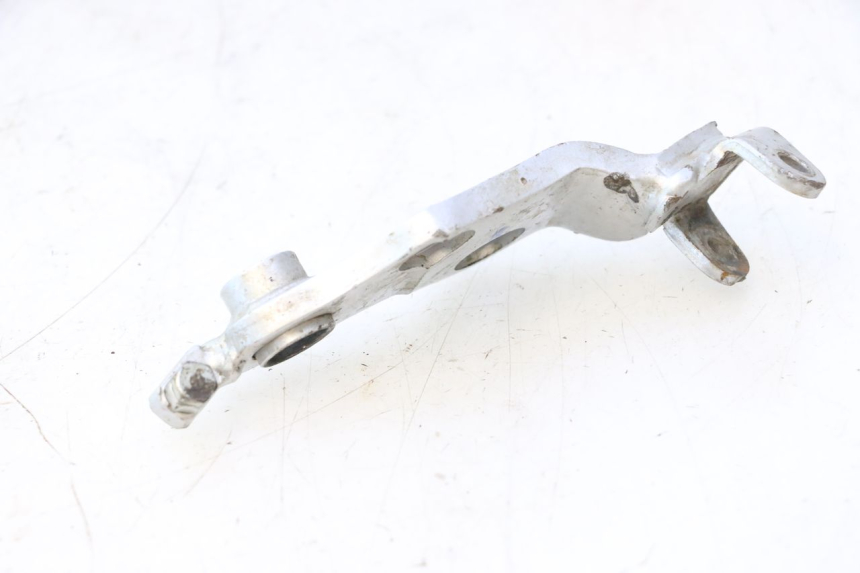 photo de FRONT RIGHT FOOTREST MOUNT HONDA CRF CR-F 125 (2020 - 2021) - Zoom on usage condition