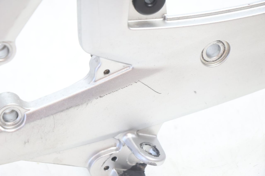 photo de FRONT RIGHT FOOTREST MOUNT KAWASAKI ER-6 ER6 N 650 (2005 - 2009) - Product overview