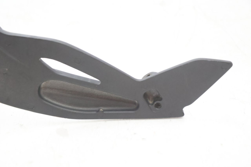photo de FRONT RIGHT FOOTREST MOUNT KAWASAKI ER-6 ER6 N 650 (2005 - 2009) - Markings and original references