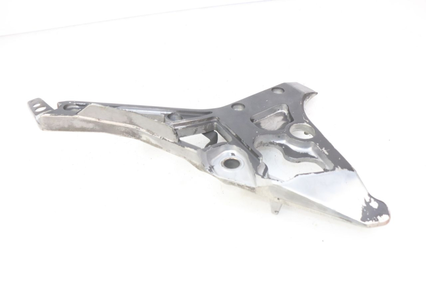 photo de RIGHT FRONT FOOTREST BRACKET YAMAHA FJ 3CX 1200 (1986 - 1996) - Component detail