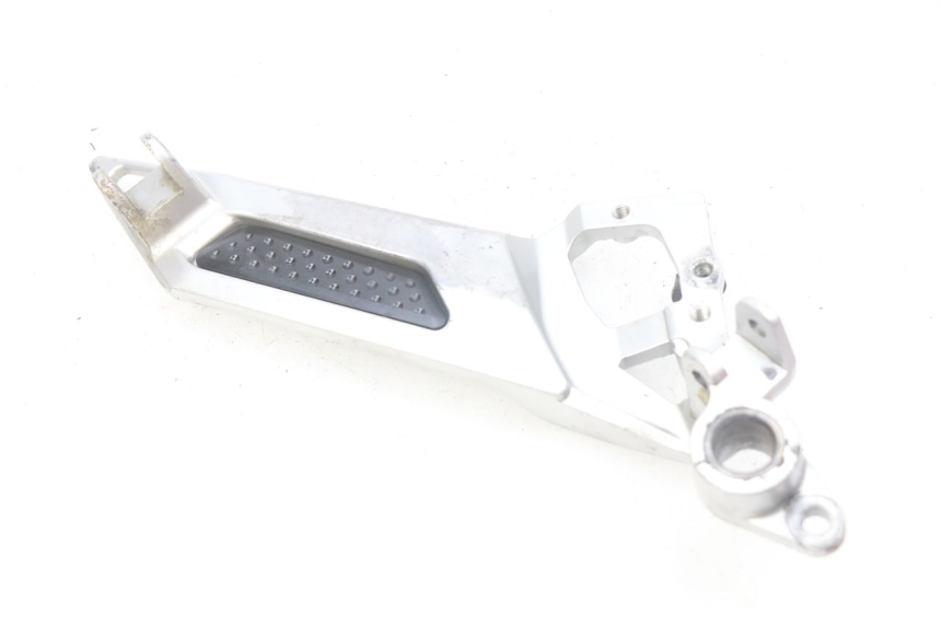 photo de FRONT RIGHT FOOTREST MOUNTING PLATE YAMAHA FJR ABS 1300 (2006 - 2012) - Main view