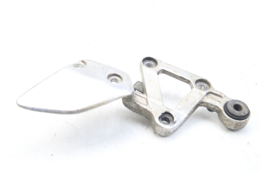 photo de RIGHT FRONT FOOTREST BRACKET YAMAHA FZS FAZER 600 (2001 - 2003) - Zoom on usage condition
