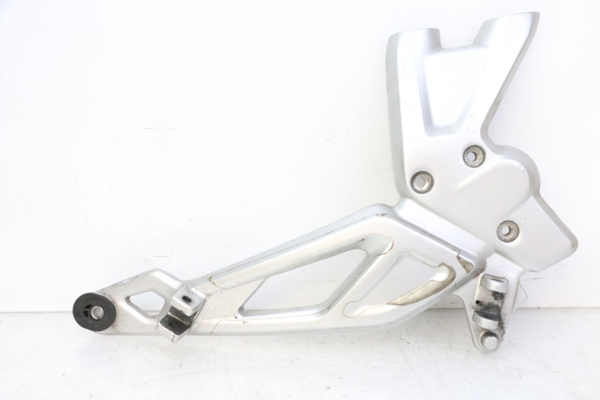 photo de FRONT RIGHT FOOTREST MOUNT BMW G310 R 310 (2016 - 2020) - Product overview