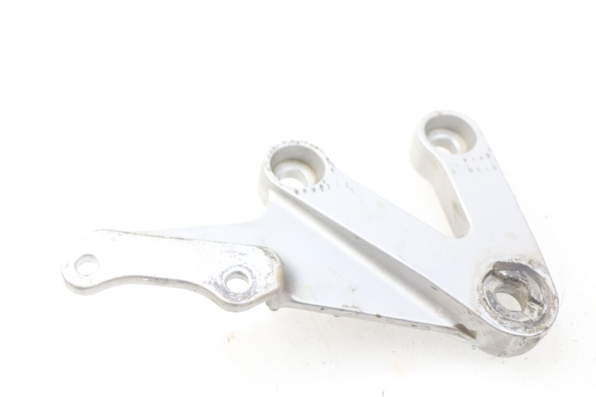 photo de FRONT RIGHT FOOTREST MOUNT SUZUKI GSX-R GSXR 600 (2001 - 2003) - Main view