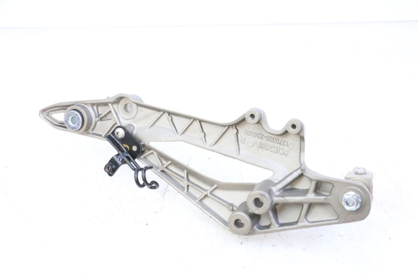 photo de FRONT RIGHT FOOTREST MOUNT KIDEN KD125-G 125 (2018 - 2022) - Product overview