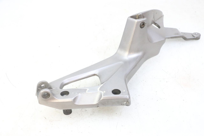 photo de FRONT RIGHT FOOTREST MOUNT HONDA NTV DEAUVILLE ABS 700 (2007 - 2016) - Fixing points details