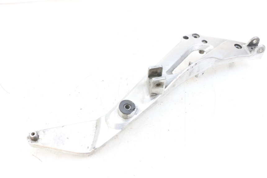 photo de RIGHT FRONT FOOTREST BRACKET HONDA NTV DEAUVILLE 650 (1998 - 2001) - Main view