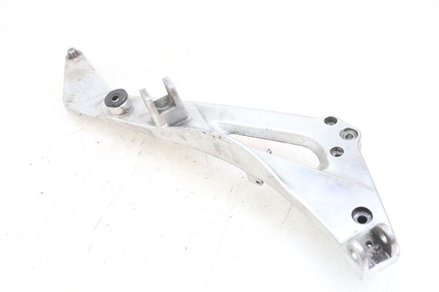 photo de RIGHT FRONT FOOTREST BRACKET HONDA NTV DEAUVILLE 650 (1998 - 2001) - Checked used part