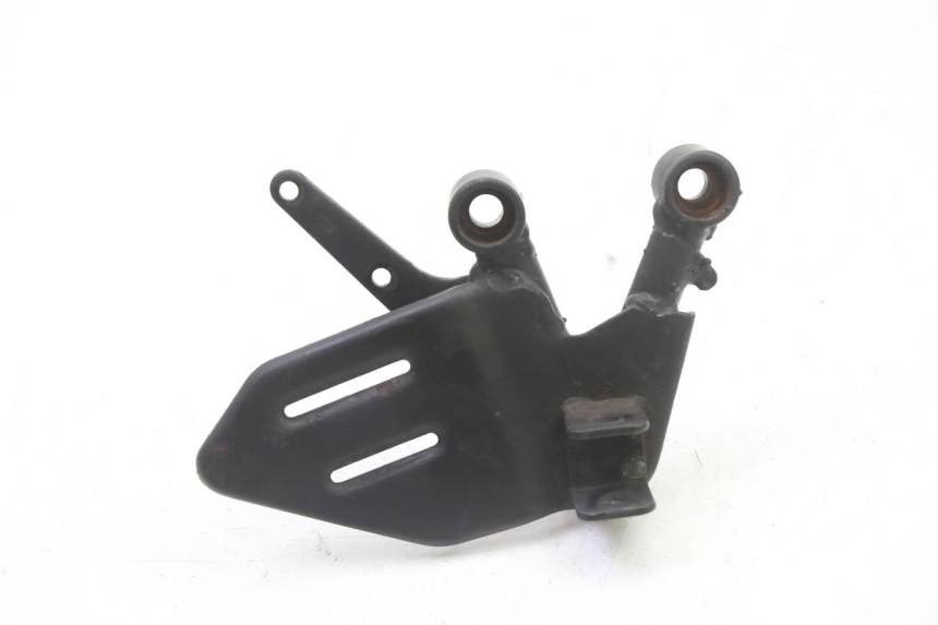 photo de FRONT RIGHT FOOTREST MOUNT MAG POWER R-STREET 50 (2016 - 2025) - Main view