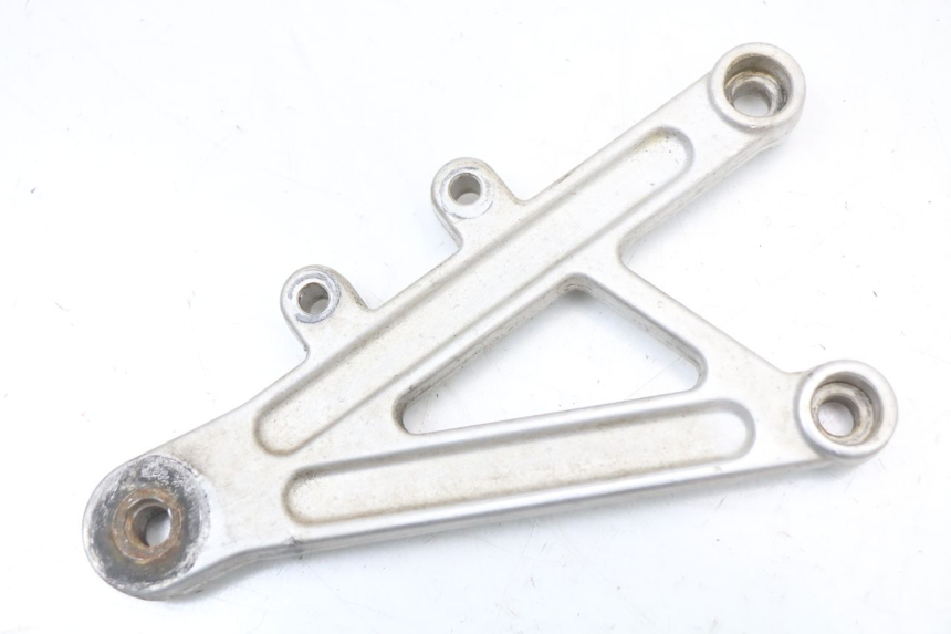 photo de FRONT RIGHT FOOTREST MOUNT APRILIA RS 50 (2006 - 2010) - Main view