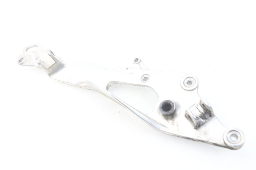 photo de FRONT RIGHT FOOTREST MOUNT YAMAHA TDM ABS 900 (2002 - 2014) - Component detail