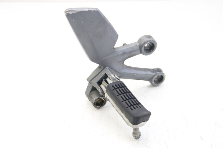photo de FRONT RIGHT FOOTREST MOUNT SYM WOLF SB 125 (2011 - 2018) - Main view