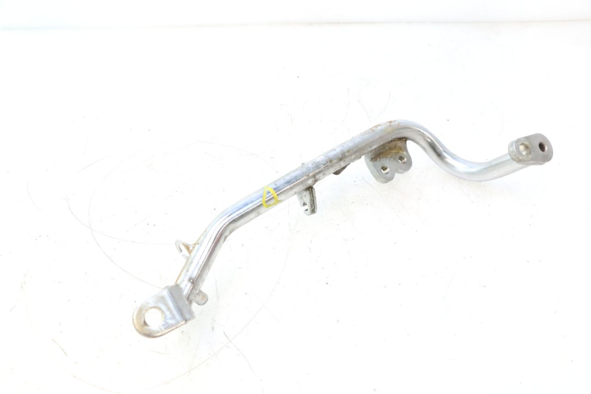photo de FRONT RIGHT FOOTREST MOUNT YAMAHA XV VIRAGO 535 (1988 - 2004) - Alternative perspective