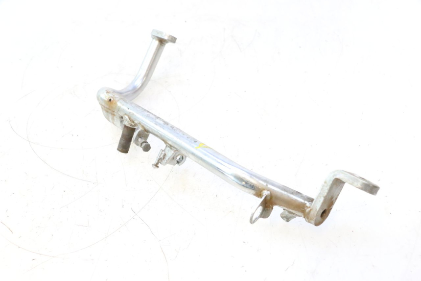 photo de FRONT RIGHT FOOTREST MOUNT YAMAHA XV VIRAGO 535 (1988 - 2004) - Technical close-up
