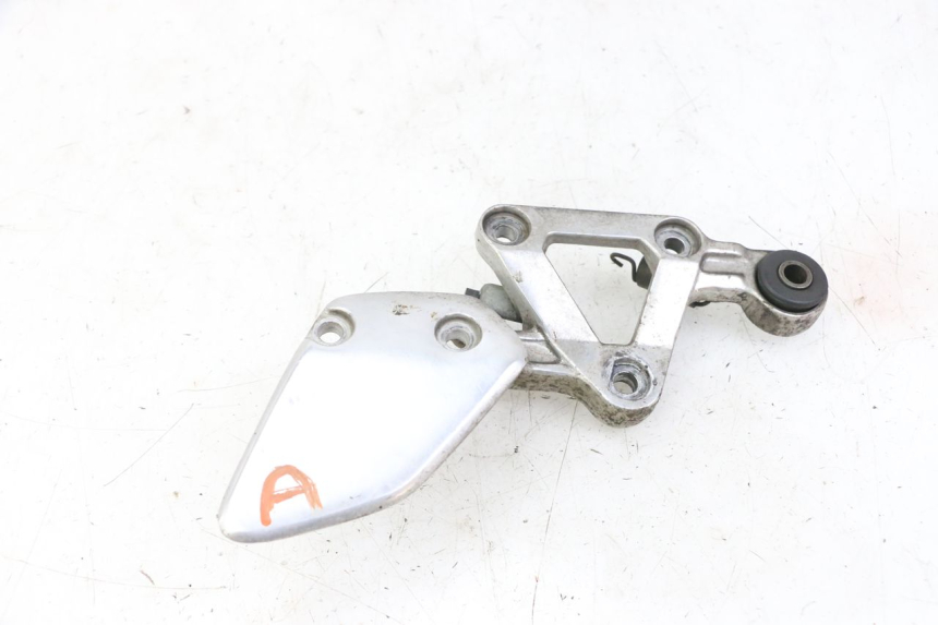 photo de RIGHT FRONT FOOTREST BRACKET YAMAHA FZS FAZER 600 (2001 - 2003) - Main view