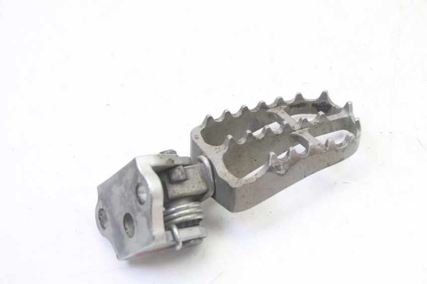 photo de FRONT RIGHT FOOTREST MOUNT YAMAHA YZF YZ-F 450 (2014 - 2016) - Component detail