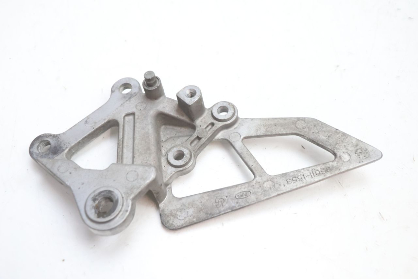 photo de RIGHT FRONT FOOTREST BRACKET KAWASAKI ZX-6R ZX6R 600 (1995 - 1997) - Zoom on usage condition