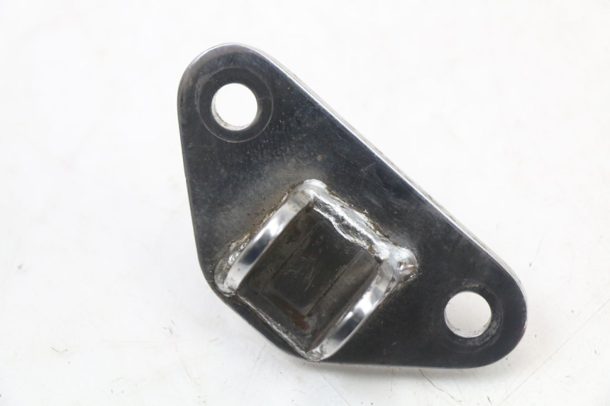 photo de FRONT LEFT FOOTREST MOUNT HYOSUNG GV AQUILA 125 (2000 - 2009) - Main view