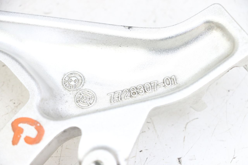 photo de FRONT LEFT FOOTREST MOUNT BMW S RR ABS S1000RR 1000 (2015 - 2018) - Component detail