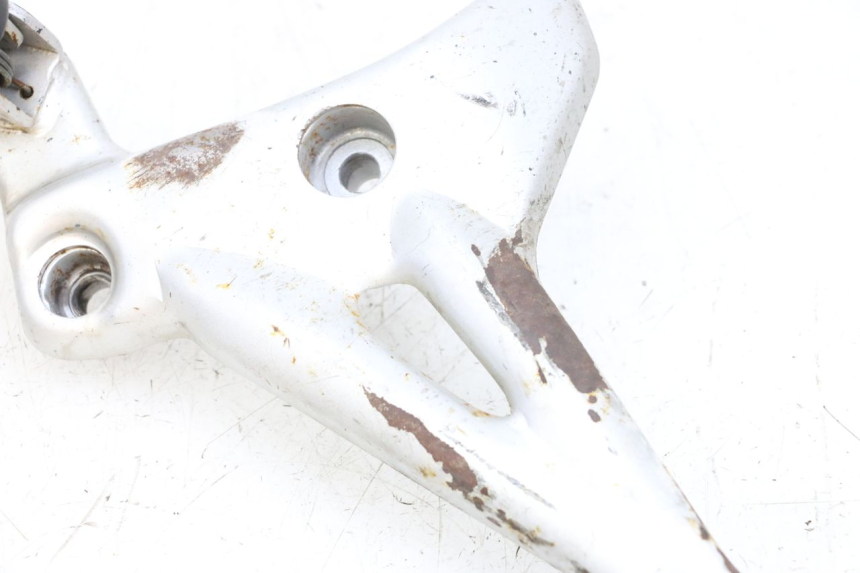 photo de FRONT LEFT FOOTREST MOUNT MAG POWER BOMBERS 4T 50 (2016 - 2026) - Distinctive features