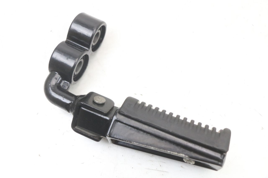 photo de FRONT LEFT FOOTREST MOUNT ARCHIVE CAFE RACER 4T 50 (2019 - 2024) - Component detail