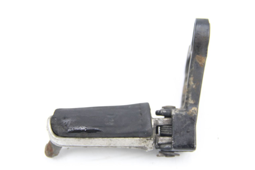 photo de FRONT LEFT FOOTREST MOUNT HONDA CBR F SC21 1000 (1986 - 1992) - Alternative perspective