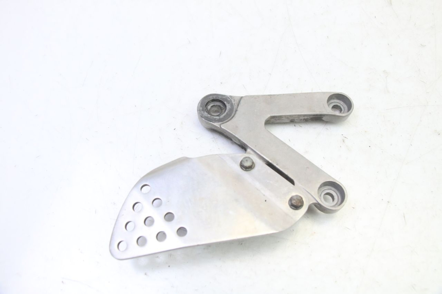 photo de LEFT FRONT FOOTREST BRACKET HONDA CBR RR FIREBLADE 900 (1992 - 1994) - Component detail