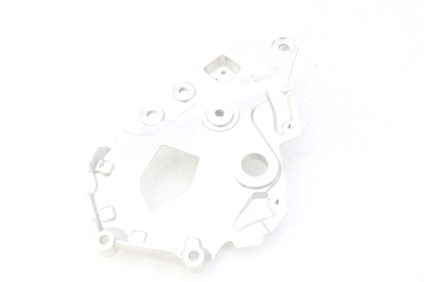 photo de FRONT LEFT FOOTREST MOUNT BMW F GS K81 850 (2018 - 2023) - Technical close-up