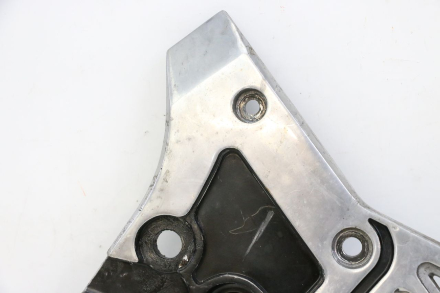 photo de FRONT LEFT FOOTREST MOUNT YAMAHA FJ 36Y 1100 (1984 - 1985) - Markings and original references