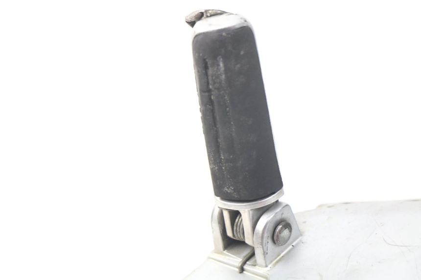 photo de LEFT FRONT FOOTREST BRACKET YAMAHA FJR ABS 1300 (2006 - 2012) - Component detail